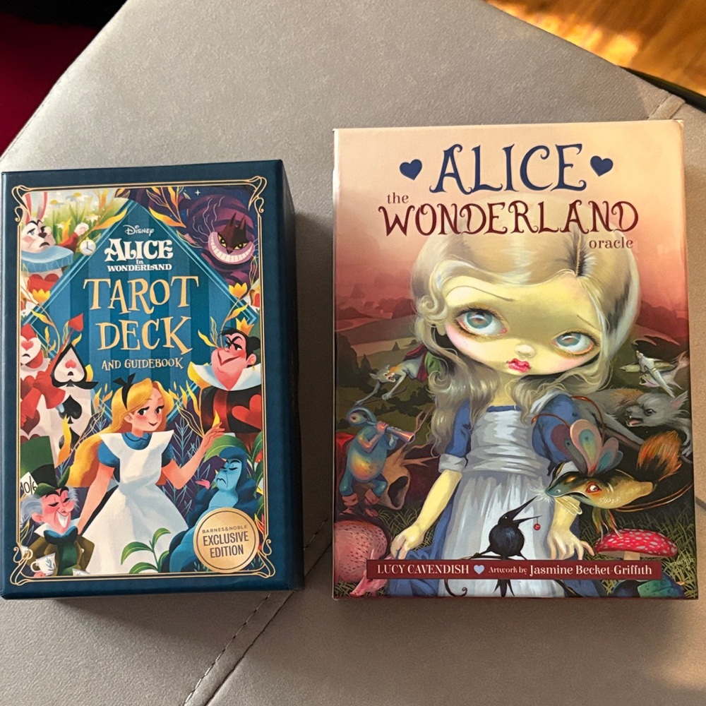 Disney Alice in Wonderland Tarot Deck & Oracle Set - Blue, White, Cream